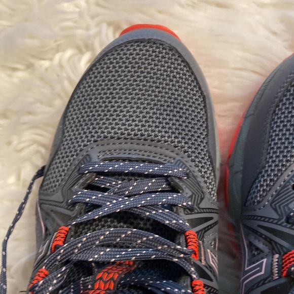 ASICS WOMENS RUNNING SHOES SIZE 8 EXCELLENT CONDITION COLOR GRAY SEE ALL PHOTOS - Picture 9 of 12